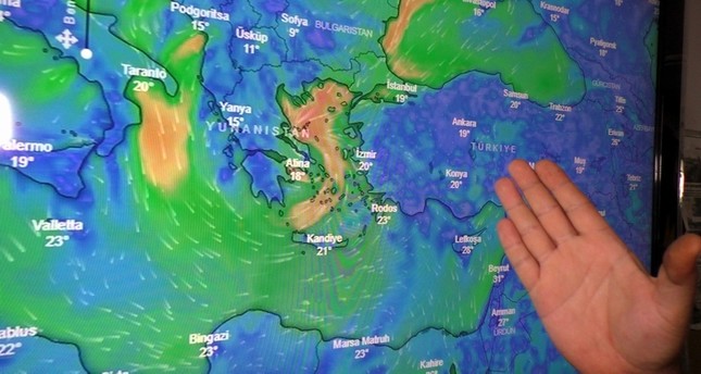 العاصفة الاستوائية تبتعد عن الشواطئ الغربية لتركيا