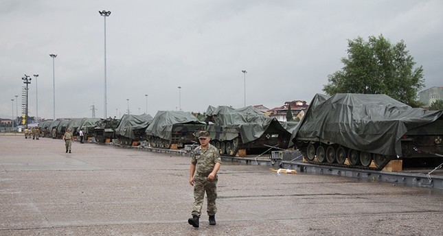 تركيا ترسل مزيد من التعزيزات العسكرية إلى حدودها مع سوريا