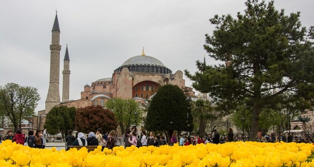 مسجد ومتحف آياصوفيا، من أهم المعالم السياحية في إسطنبول أرشيف