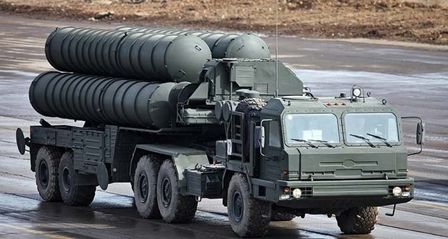 Türkei und Russland unterzeichnen Liefervertrag für S-400 Raketensystem
