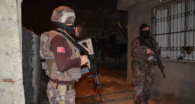 تركيا.. اعتقال 13 شخصاً للاشتباه باعتزامهم شن أعمال إرهابية