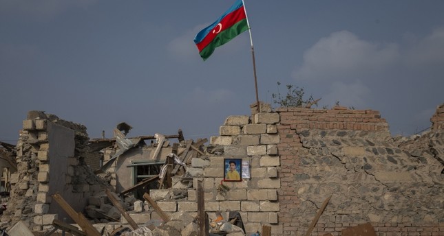 منازل مهدمة إثر القصف الأرميني على مدينة كنجة الأذربيجانية