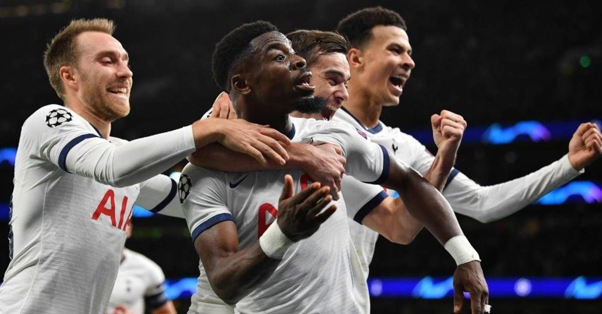 Tottenham Hotspur's Ivorian defender Serge Aurier (2L) celebrates scoring his team's third goal during the UEFA Champions League match in London, Nov. 26, 2019. (AFP Photo)
