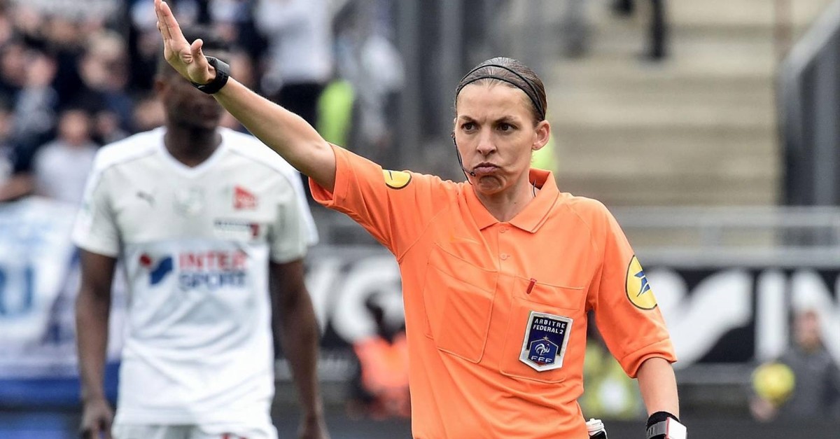 Frappart To Officiate Uefa Super Cup Final Between Liverpool Chelsea In Istanbul Daily Sabah