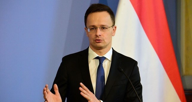 وزير الخارجية المجري: أوروبا ستكون أقوى بهويتها المسيحية