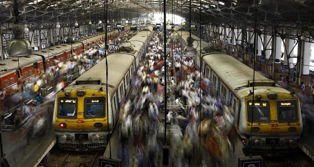 خلال عام واحد.. شرطة الخطوط الحديدية الهندية تضبط أكثر من 6600 لص في القطارات