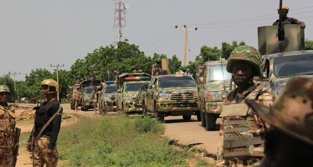 إرهابيون يحتجزون مئات المدنيين رهائن في بلدة شمال شرق نيجيريا