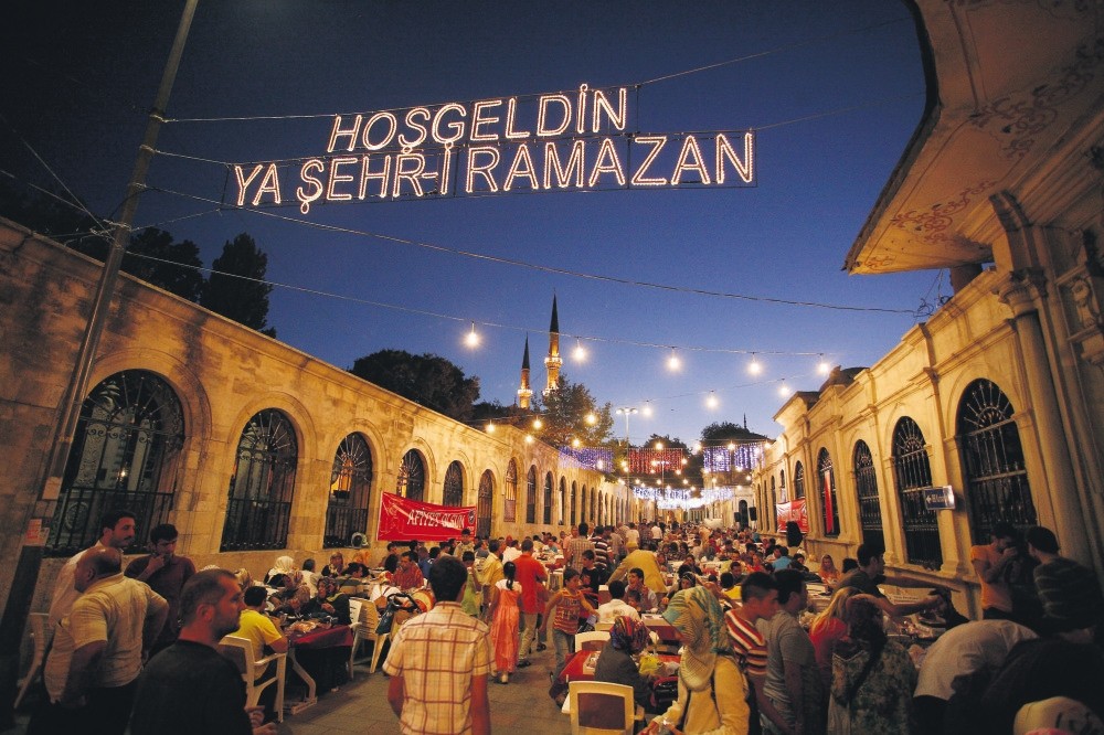 Eyu00fcp Sultan Mosque hosts various events during every Ramadan.