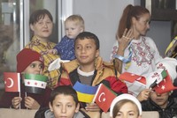 أطفال سوريون وأوكرانيون يوجهون من تركيا رسالة سلام للعالم