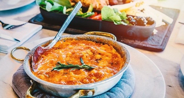 ماذا تعرف عن قائمة أطباق الفطور التركي التقليدي؟