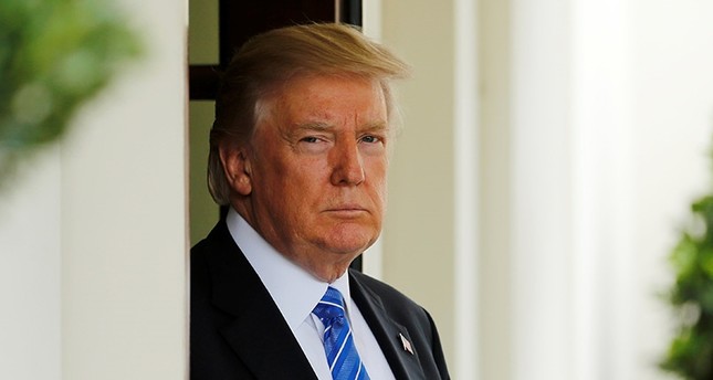 U.S. President Donald Trump waits to greet Malaysia's Prime Minister Najib Razak at the White House in Washington, U.S. September 12, 2017. (Reuters Photo)