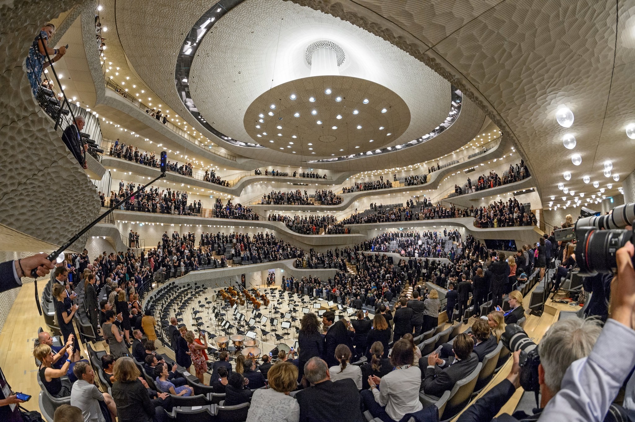 A general view over the Elbphilarmonie concert hall as part of the G20 summit in Hamburg, Germany, 07 July 2017. (EPA Photo)