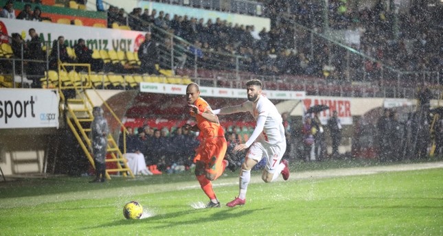 ألانيا سبور يكتفي بالتعادل مع أنطاليا في الدوري التركي