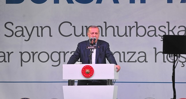 أردوغان: سينتهي إعداد نموذج السيارة محلية الصنع في 2019