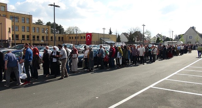 إقبال كبير من الأتراك في ألمانيا على التصويت في استفتاء التعديلات الدستورية