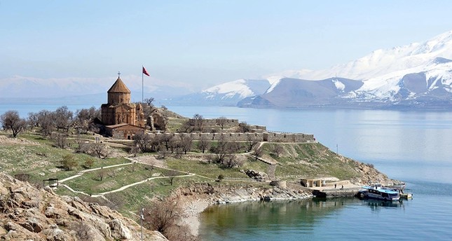 ولاية وان جنوبي تركيا تستعد لاستقبال 100 ألف سائح إيراني خلال عطلة النوروز