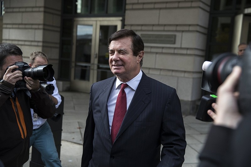 Former Trump Campaign Manager Paul Manafort gets into his car after a bond hearing at the E. Barrett Prettyman Federal Courthouse in Washington, DC, USA, Nov. 6, 2017. (EPA Photo)