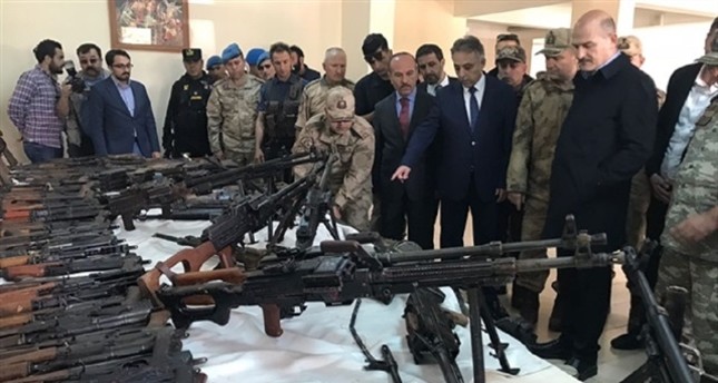 القوات التركية تضبط أكبر مستودع أسلحة لتنظيم بي كا كا في هكاري