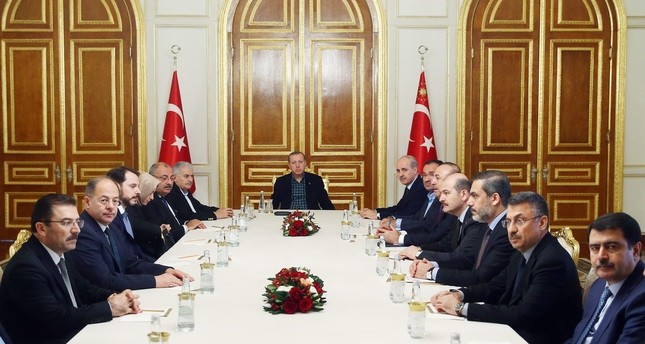 أردوغان يترأس اجتماعاً أمنياً في بشيكطاش على خلفية الاعتداء الإرهابي