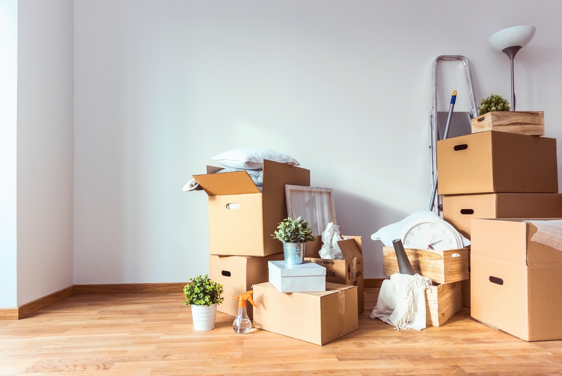 Moving house is an art form in Turkey. You can either hire a moving company for a fee or try to handle packing and moving your stuff yourself, which may not be an easy task.