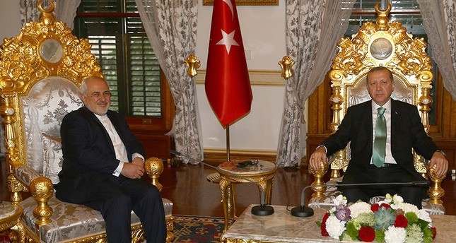 وزير الخارجية الإيراني يزور تركيا غداً لبحث العلاقات الثنائية والمشاكل الإقليمية