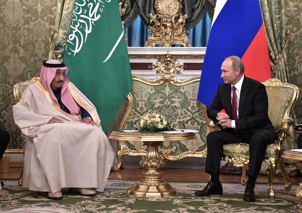 Russian President Vladimir Putin (R) and Saudi King Salman bin Abdulaziz Al Saud (L) meet in the Kremlin, Moscow.