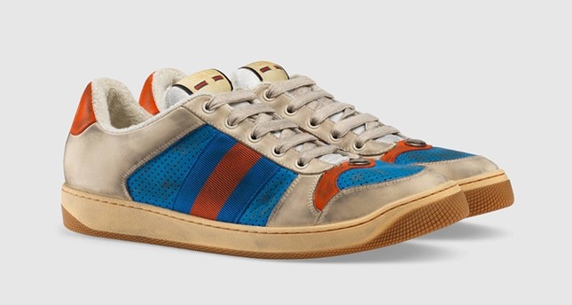 gucci dirty sneakers with crystals