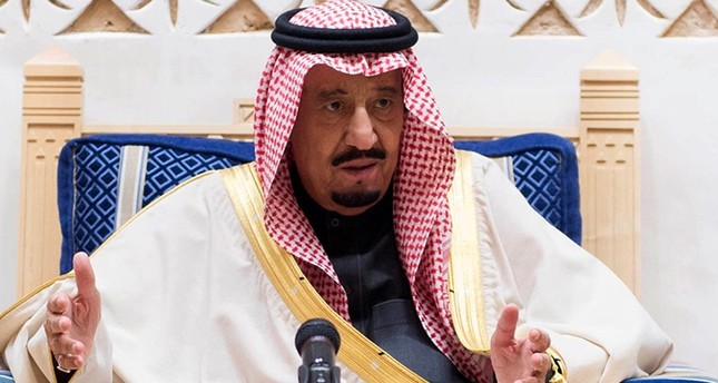 العاهل السعودي: سندعو إلى اجتماع للجامعة العربية لبحث الجرائم الإسرائيلية