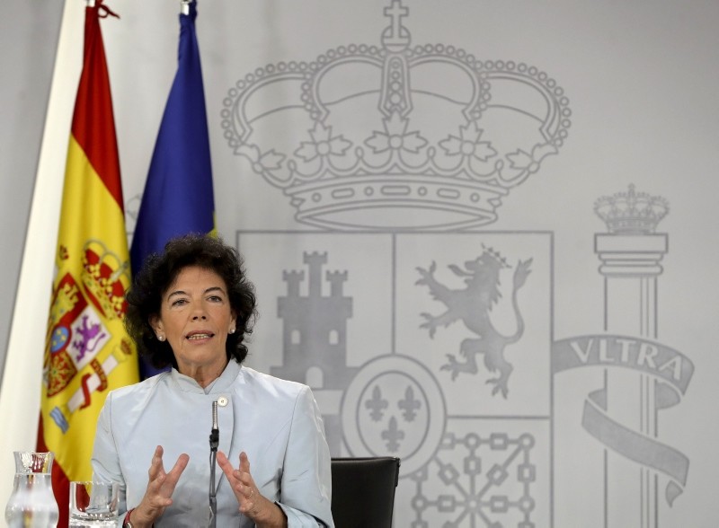 Spanish Education Minister and Government's Spokeswoman, Isabel Celaa, addresses a press conference after the Cabinet meeting at La Moncloa Palace, in Madrid, Spain, 08 June 2018. (EPA Photo)