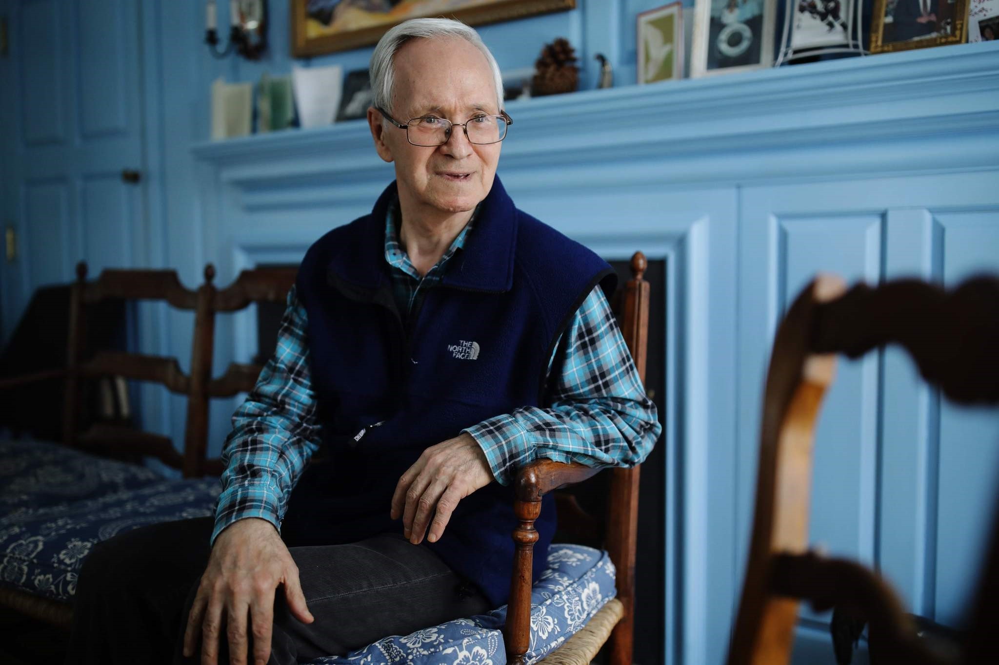  Former Russian chemical scientist Vil Mirzayanov poses for a portrait at his home on March 13, 2018, in Princeton, New Jersey. (AFP Photo)