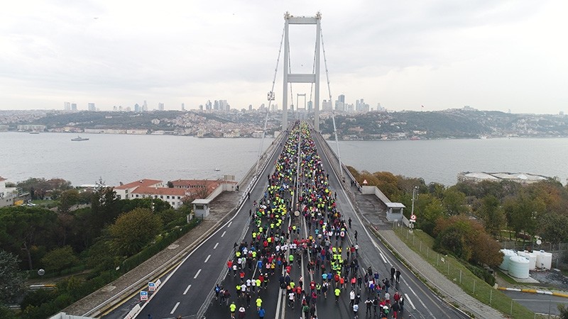 Over 100,000 runners take part in 39th Vodafone Istanbul Marathon 