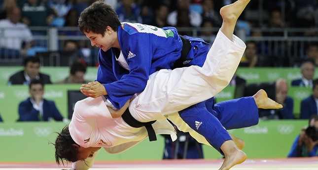 Laura Vargas Koch, blau, gegen Japans Haruka Tachimoto AP Foto