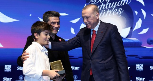 الرئيس التركي رجب طيب أردوغان يشارك في حفل توزيع جوائز نجيب فاضل الثقافية لعام 2023، بمركز أتاتورك الثقافي في إسطنبول، 30-12-2023 صورة: الأناضول