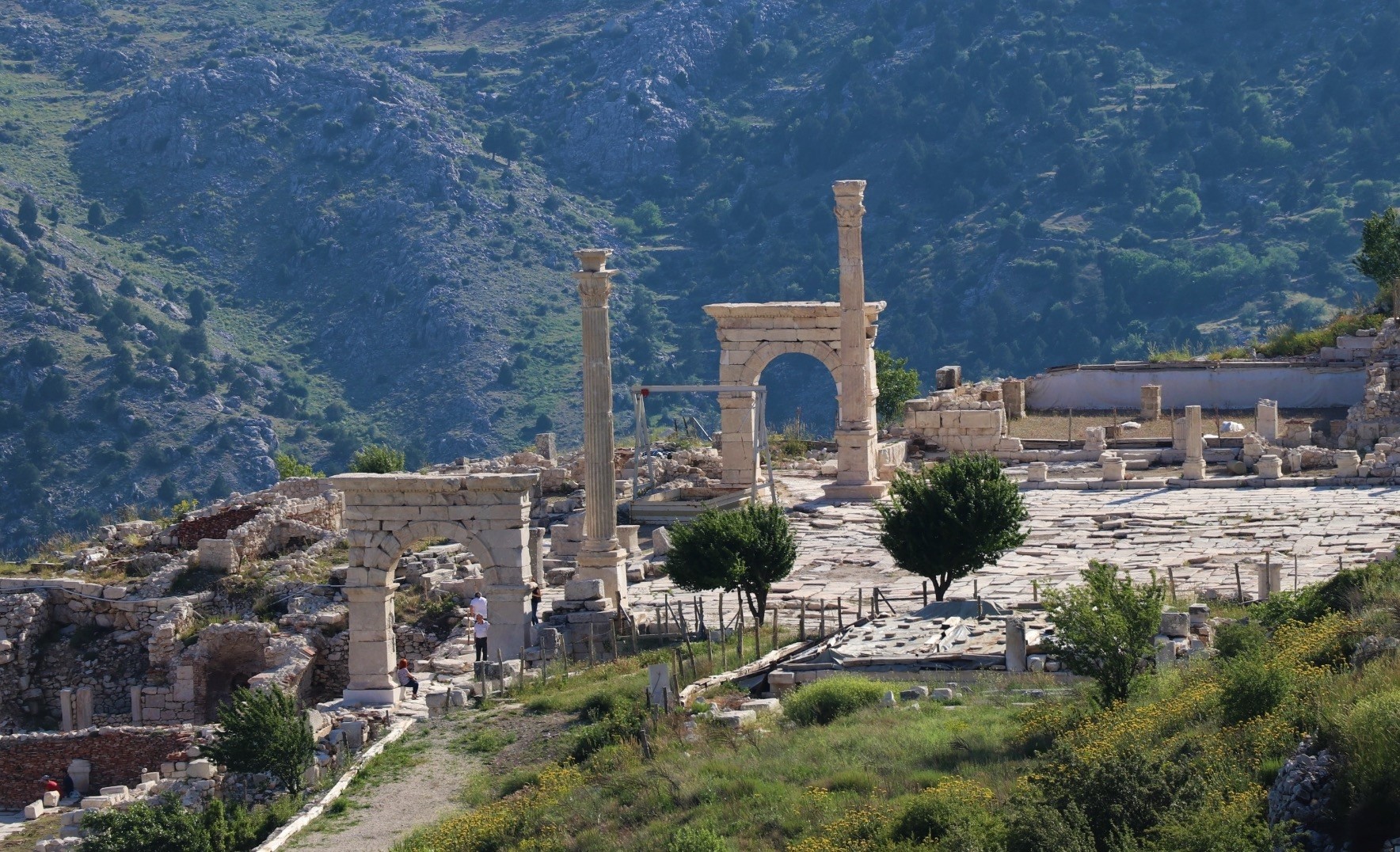One of the important cities that Alexander the Great had difficulty in conquering, Sagalassos reflects the best examples of Roman architecture.
