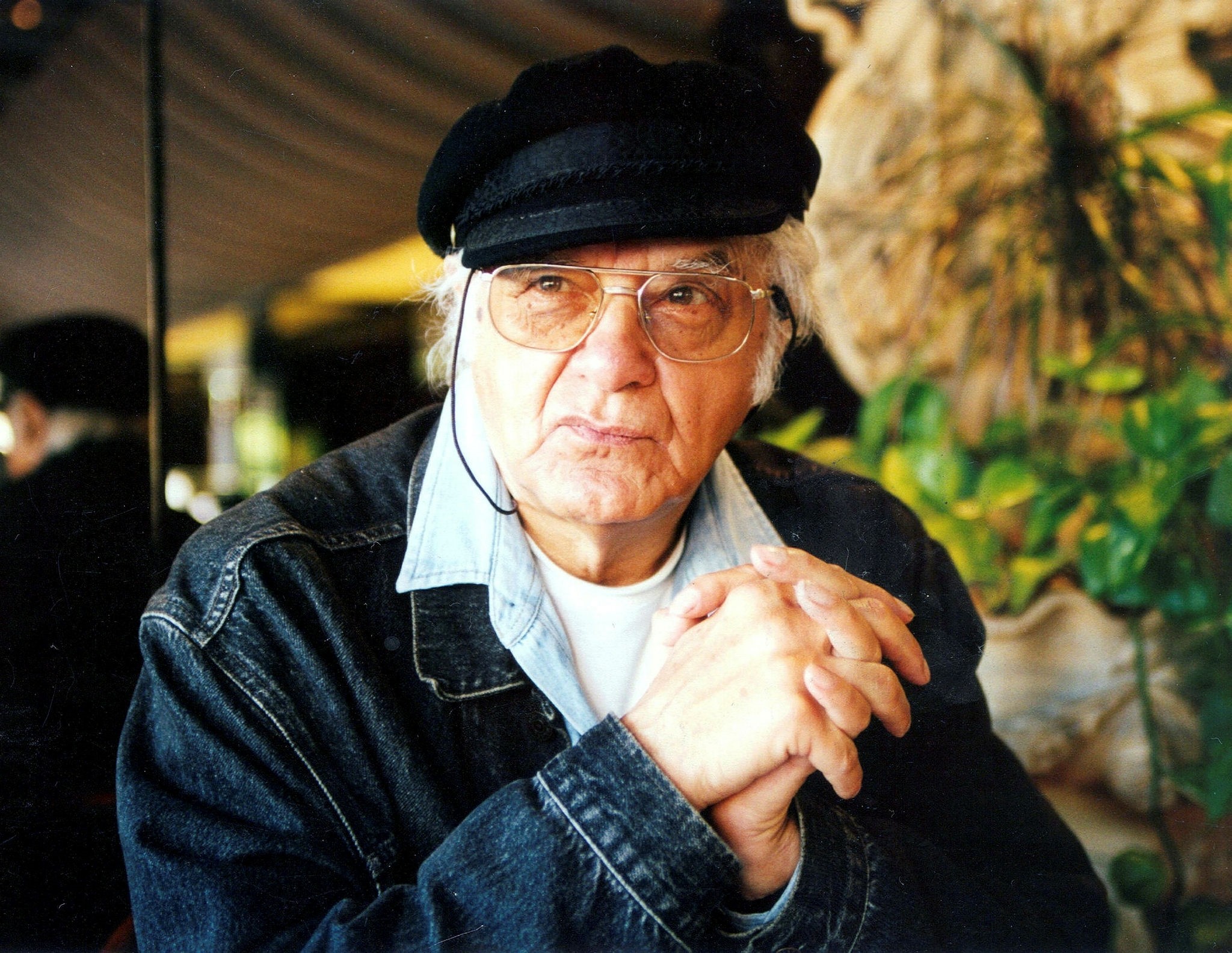 Attila u0130lhan was a prominent poet and remained one until his death in 2005.