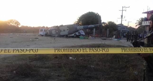 13 قتيلا في تحطم مروحية وزير الداخلية في المكسيك