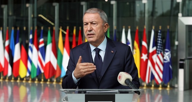 وزير الدفاع التركي خلوصي أقار الأناضول