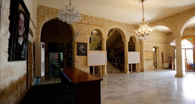 في بعقلين.. أكبر مكتبة في لبنان من الزمن العثماني