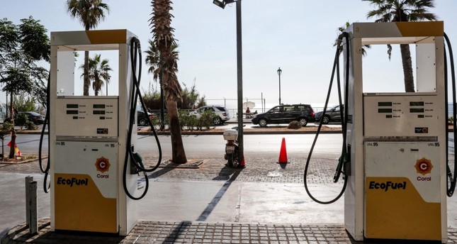 أسعار الوقود في لبنان تقفز 66 بالمئة بعد موافقة الحكومة على تخفيف الدعم