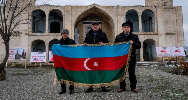 فرنسا وأذربيجان تتبادلان طرد الدبلوماسيين