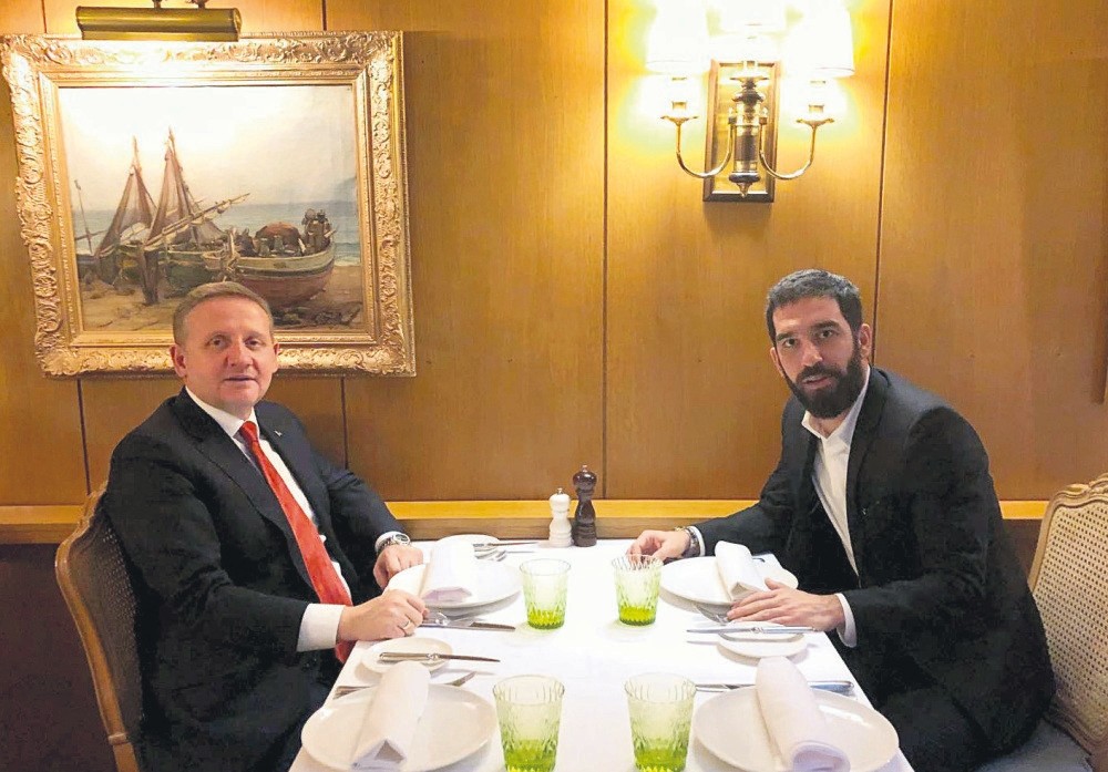 Medipol Bau015faku015fehir Chairman Gu00f6ksel Gu00fcmu00fcu015fdau011f went to Barcelona and met personally with Arda Turan.