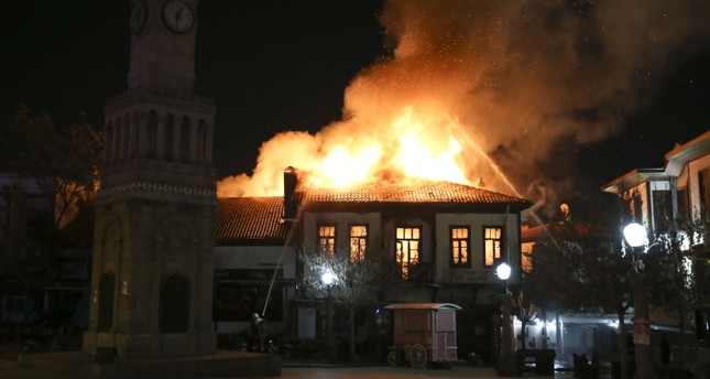 Fire guts businesses in Ankara’s historical Hamamönü area