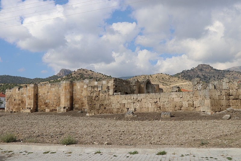 13th century Seljuk caravanserai to be restored, welcome tourists