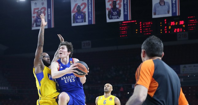 Anadolu Efes looks for second victory against Maccabi - Daily Sabah