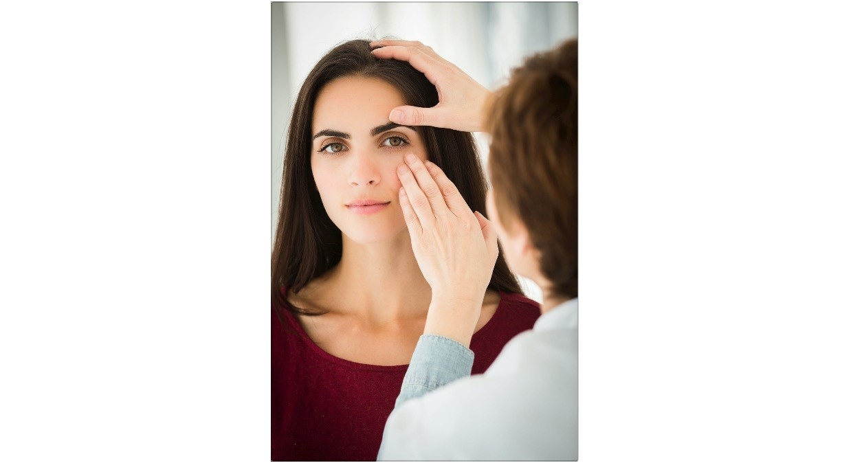 If you have an itching or stinging feeling in your eyes, it can be symptoms of dry eye syndrome.  