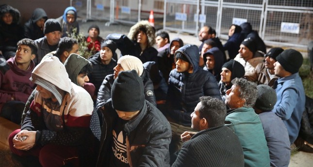 حرس الحدود اليوناني يسيء معاملة 252 مهاجراً ويعيدهم قسراً إلى تركيا