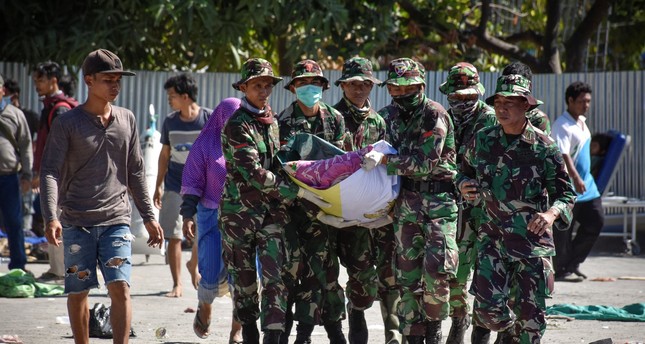 حصيلة الزلزال والتسونامي في إندونيسيا ترتفع إلى 384 قتيلا