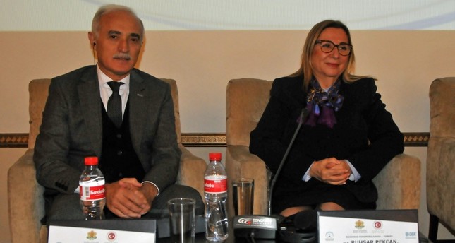 وزيرة التجارة التركية تبحث تطوير العلاقات الاقتصادية مع رئيس الوزراء البلغاري