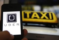 An Istanbul court decided to ban access to Uber's mobile application, ruling that it causes unfair competition with taxi services.