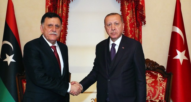 أردوغان يبحث مع السراج في إسطنبول آفاق التعاون بين البلدين